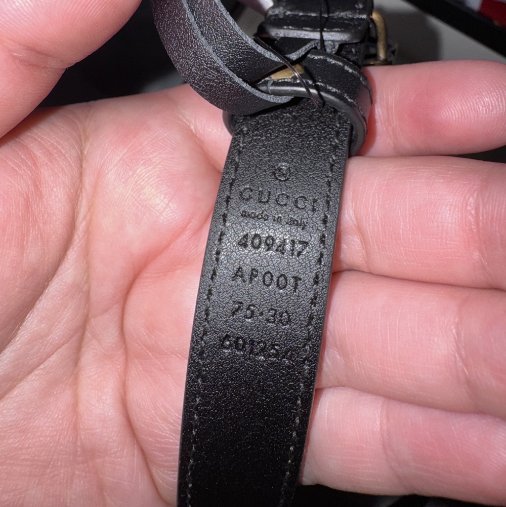Gucci Black Belt with Gold GG Emblem - Picture 5 of 5